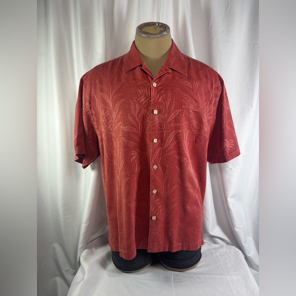Men's Red Jacquard Silk Hawaiian Camp Shirt XL Tonal Tropical Leaf Resort